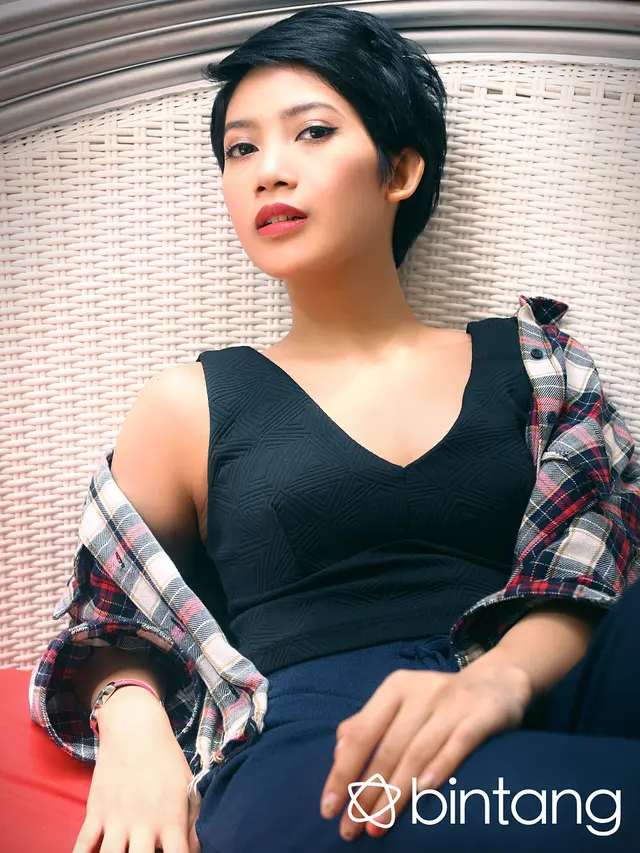 [Bintang] Eksklusif Dhea Seto No 8