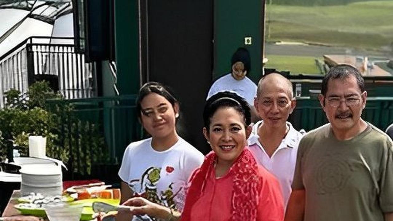 Pasukan Lengkap, Begini Potret Keluarga Alm Soeharto Saat BBQ di Sawah