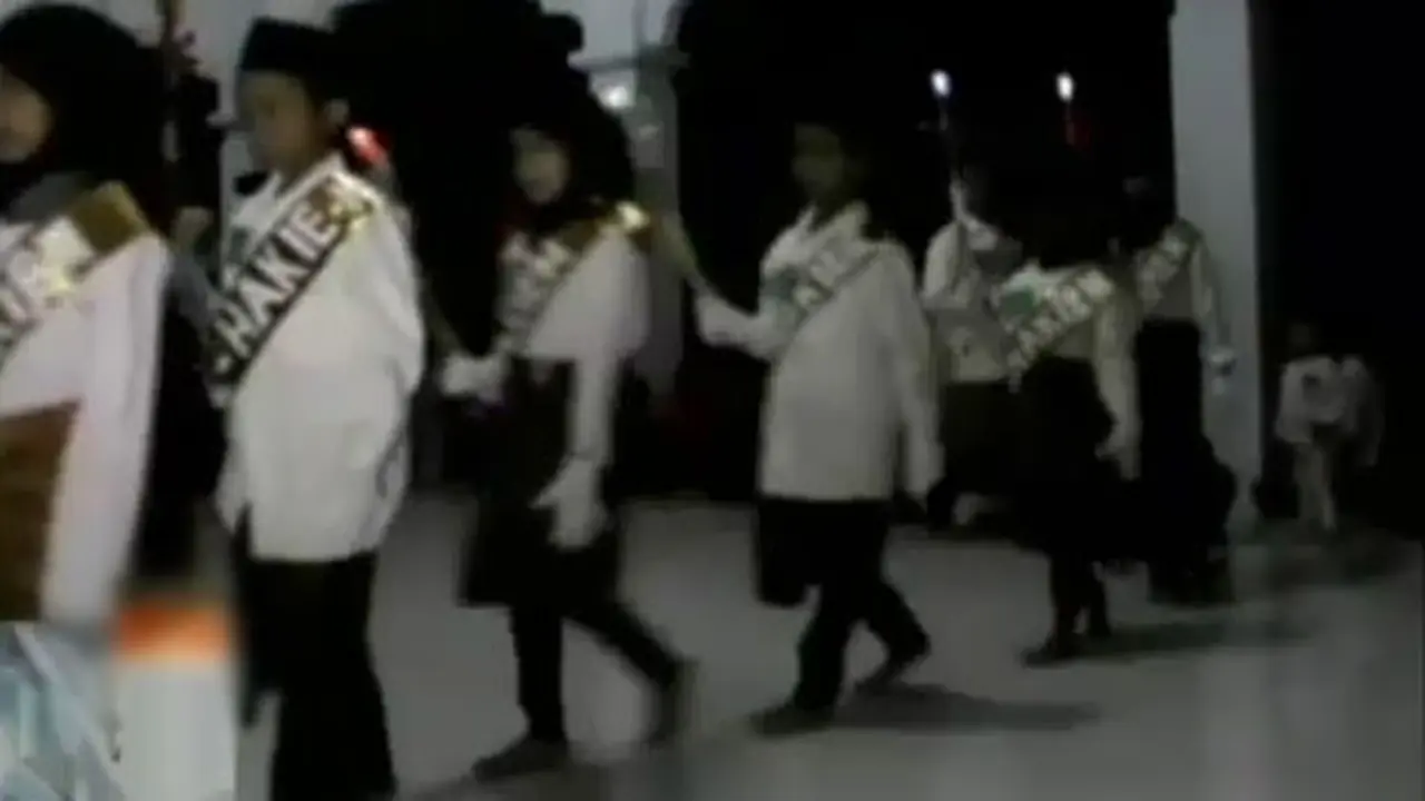 Warga-Solo-Takbiran