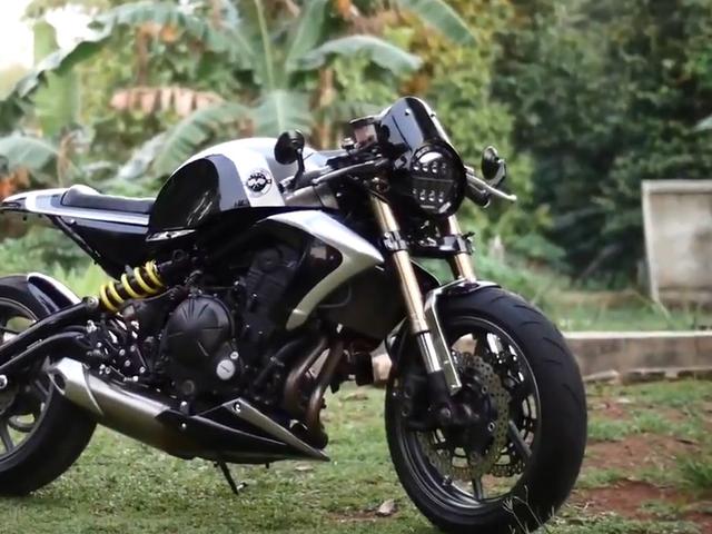 Kawasaki er6n скремблер
