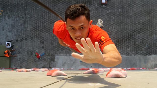 Veddriq Leonardo - Panjang Tebing