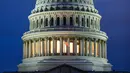 Foto yang diabadikan pada 12 Maret 2020 ini menunjukkan Gedung Capitol AS di Washington DC, Amerika Serikat. Sejumlah bangunan ikonis (landmark) di Washington DC, termasuk Gedung Putih, terpaksa ditutup sementara untuk umum akibat wabah COVID-19 yang tengah merebak di negara itu. (Xinhua/Ting Shen)