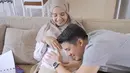 Irwansyah dan Zaskia Sungkar (Youtube/The Sungkars Family)