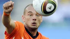 Gaya gelandang Belanda Wesley Sneijder di laga penyisihan Grup E lawan Jepang di Moses Mabhida Stadium, Durban, 19 Juni 2010. Belanda unggul 1-0. AFP PHOTO / JAVIER SORIANO 