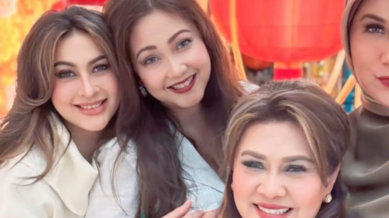 5 Pesona Bintang Sinetron 90-an Marini Zumarnis dan Diana Pungky Saat Bertemu, Kompak Awet Muda