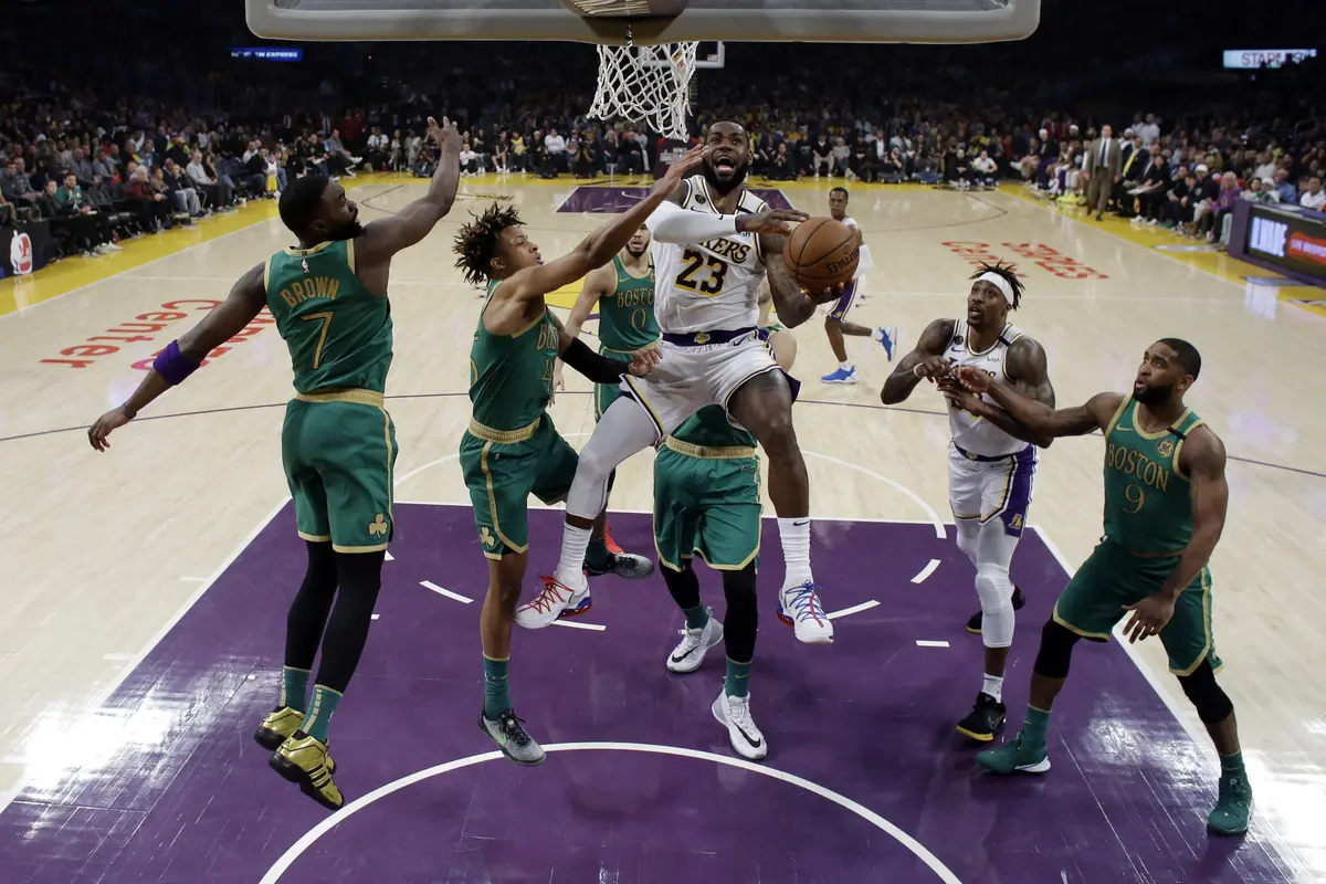 LeBron James membantu Lakers mengalahkan Celtics
