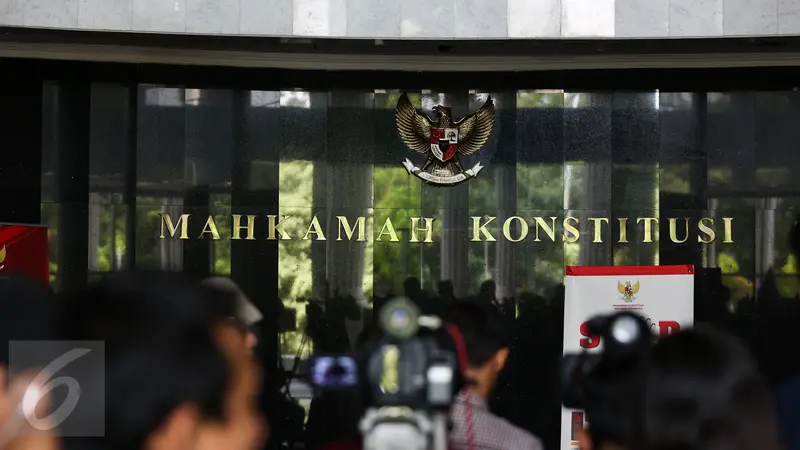 MK Minta Maaf soal Kabar Penangkapan Patrialis Akbar