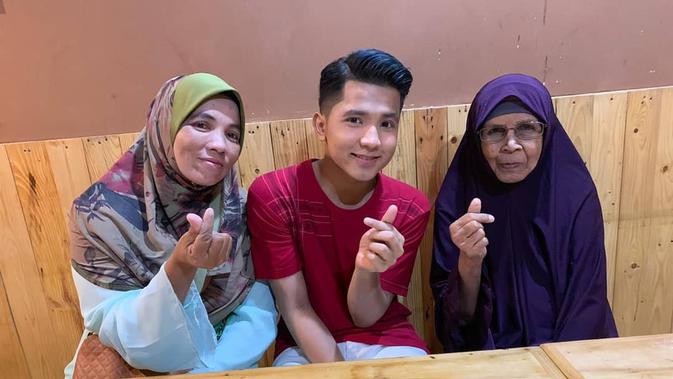 Jirayut dan Ibunda (Sumber: Instagram/amalina_jirayut)