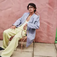 Punya pesona menawan, gaya Count Nikolai anggota keluarga kerajaan Denmark berhasil curi atensi.