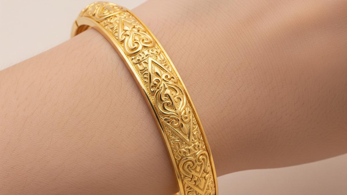 7 Trend Gelang Emas Bangle 5–10 Gram yang Lagi Hits, Pilihan Favorit Banyak Orang