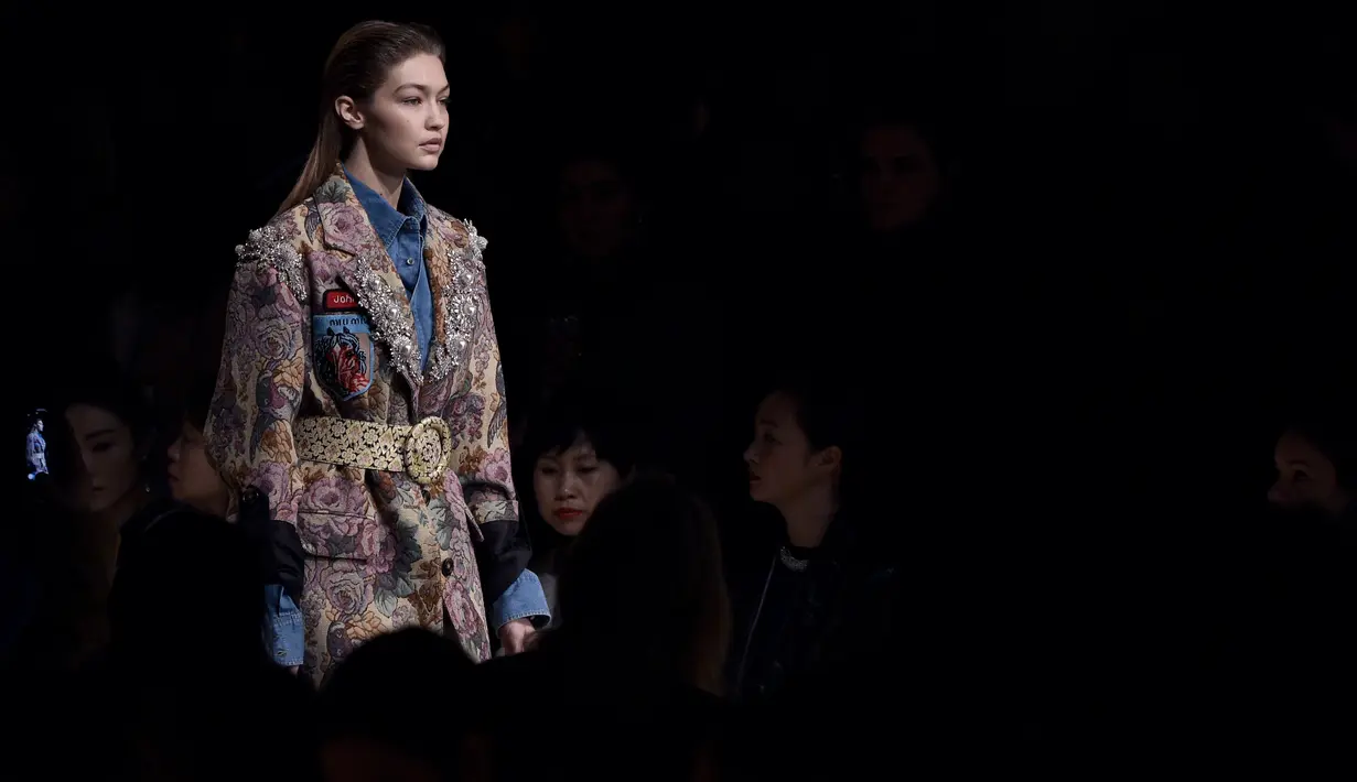 Sebagai model kelas Internasional, Gigi Hadid kian didapuk menjadi salah satu model brand fesyen ternama di dunia. (AFP/Bintang.com)