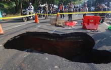 Jalan Amblas di Lenteng Agung Sepanjang 16 Meter, Ini Jalur Altenatif Menuju ke Depok