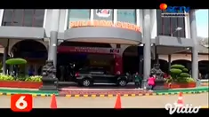 Kewajiban rapid test antigen yang mulai diberlakukan pada Selasa (22/12) dikeluhkan calon penumpang, karena harus antre lama akibat minimnya tim medis dalam memberikan pelayanan, bahkan ratusan penumpang pesawat di Terminal 1 Juanda gagal terbang.