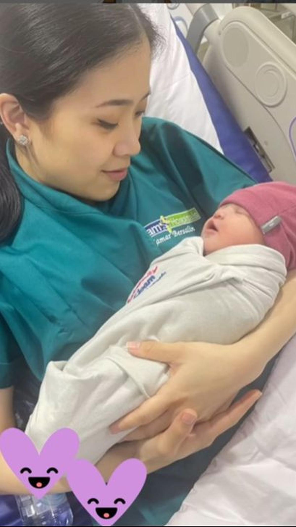 Jessica Tanoe Melahirkan