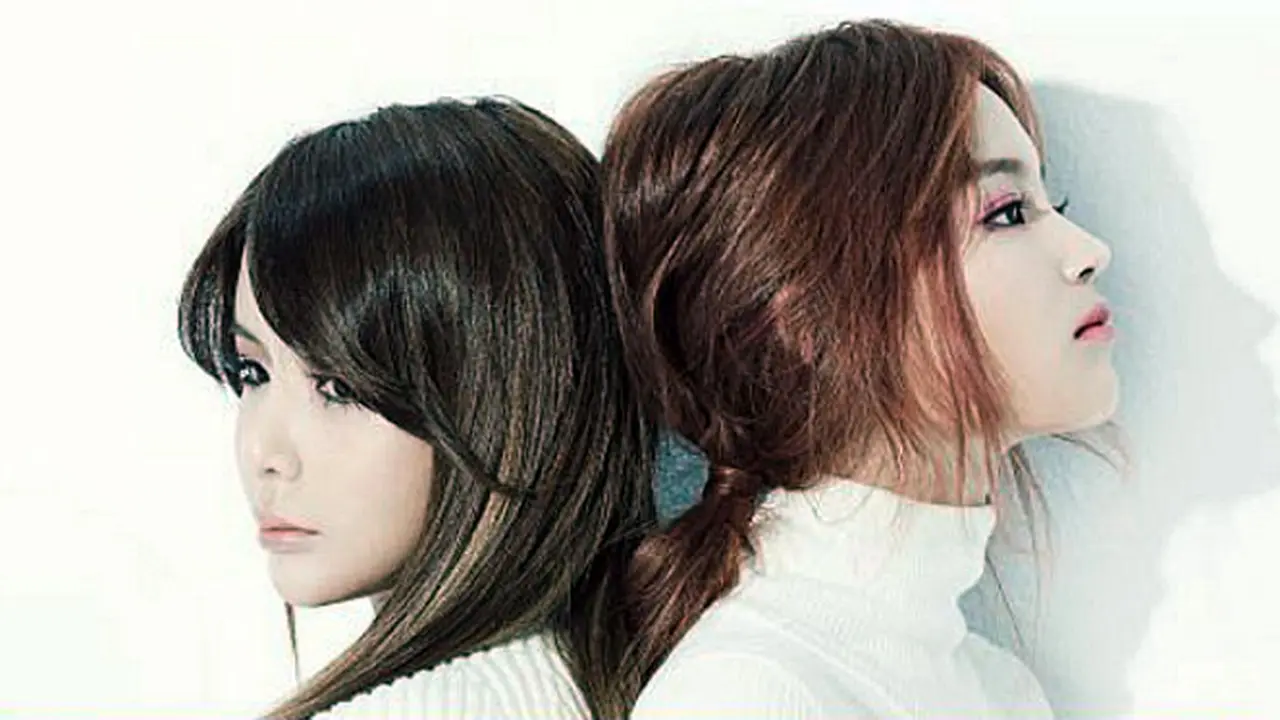 2ne1-131217c.jpg