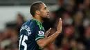 Gelandang Swansea City, Wayne Routledge melakukan selebrasi usai mencetak gol kegawang Arsenal pada lanjutan liga Inggris di Stadion Emirates (2/3). Swansea menang atas Arsenal dengan skor 2-1. (Reuters/John Sibley)