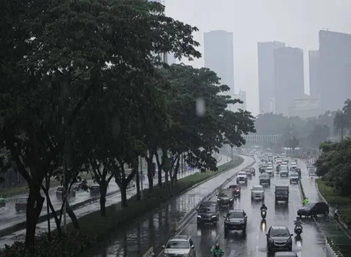 Penjelasan BMKG soal Prediksi Cuaca Ekstrem Indonesia Berlangsung hingga 25 Agustus 2025, Waspada!
