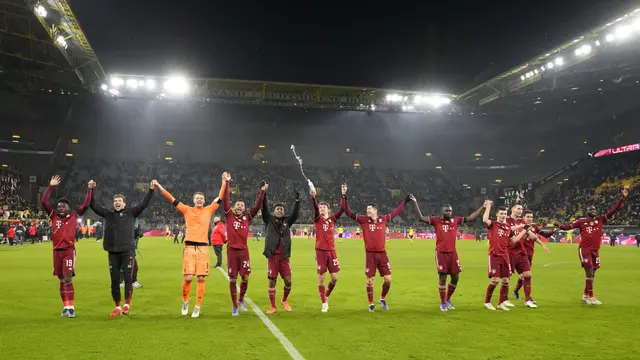 Foto: Gagal Raih Ballon d'Or, Robert Lewandowski Tetap Trengginas Bawa Bayern Munchen Jinakkan Borussia Dortmund