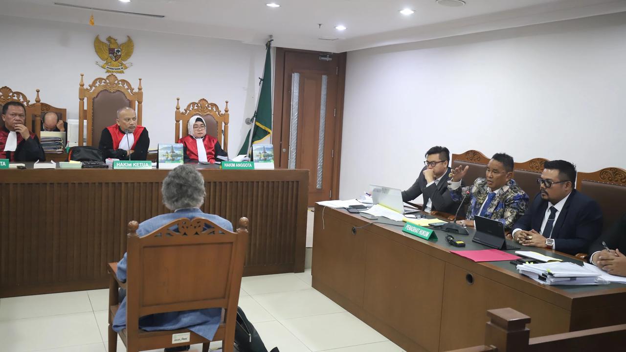 FOTO: Mantan Hakim Agung Gayus Lumbuun Soroti Kejelasan Gugatan CMNP