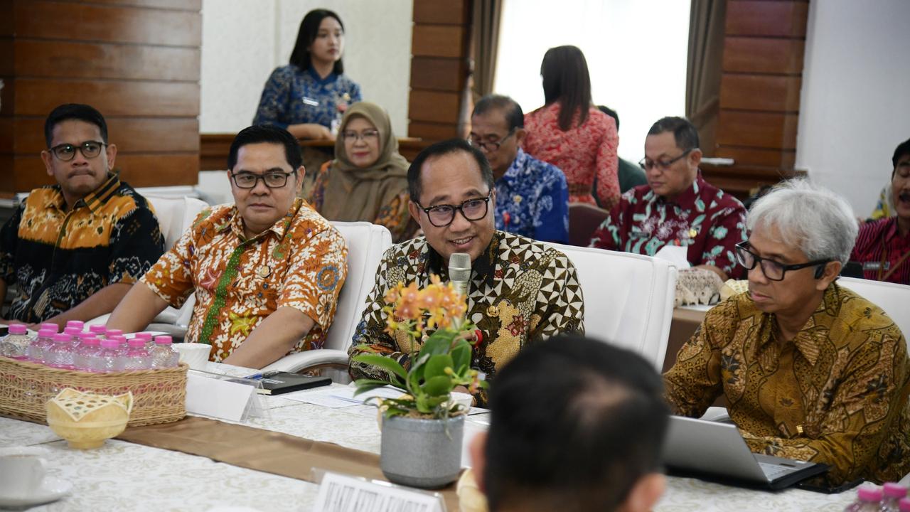Wakil Wali Kota Semarang, Iswar Aminuddin menerima Kunjungan Komisi II DPR