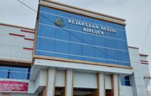 Kejari Bireuen Tahan Bendahara DPMGP-KB Terkait Dugaan Korupsi BOKB Bireuen Rp1,1 Miliar