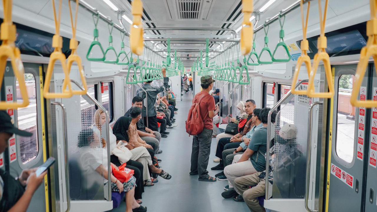 Ternyata Ini Lokasi Tujuan Favorit Pengguna KRL di Libur Nataru