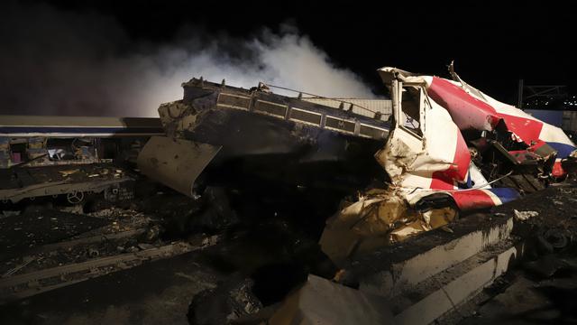 Dua kereta api bertabrakan di Yunani