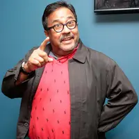 Aktor senior Rano Karno telah melihat akting seorang Reza Rahadian di film Benyamin: Biang Kerok dan menjadi sosok Pengki, sang karakter utama. Dan begini lah tanggapan Rano terhadap sosok Reza. (Nurwahyunan/Bintang.com)