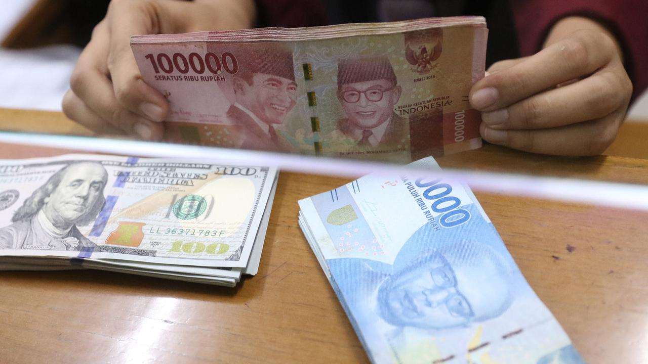 Banggar Minta Pemerintah Ubah Asumsi Rupiah di Bawah Rp16.000