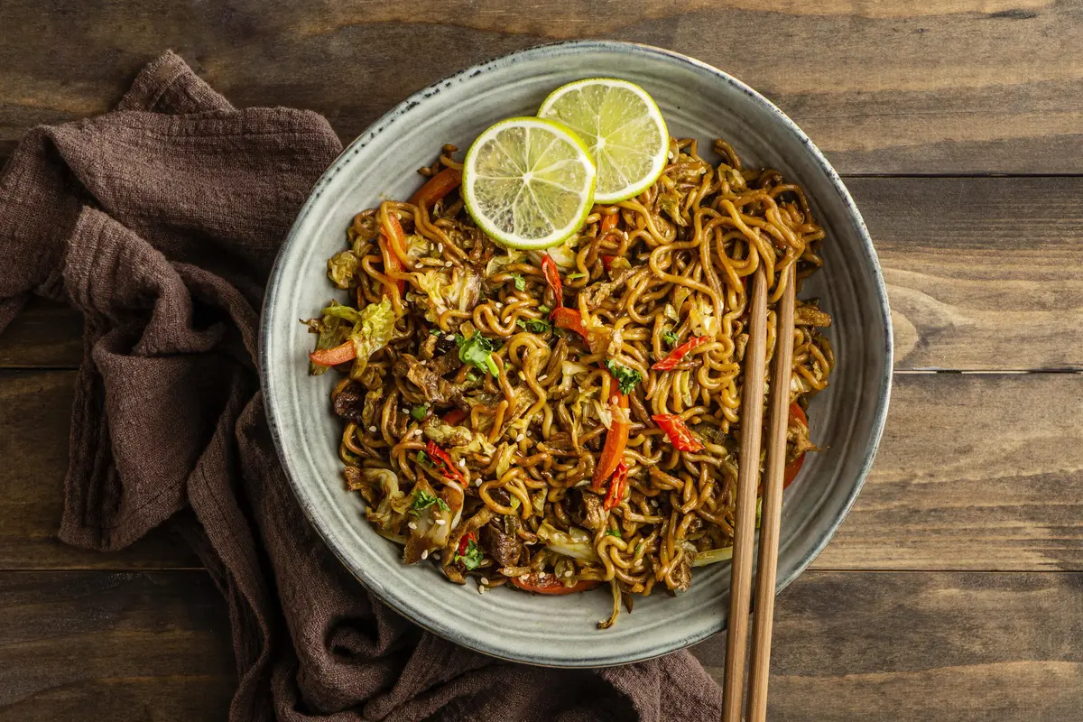 ilustrasi mie goreng