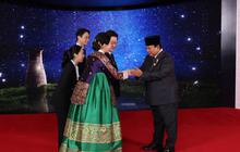 Potret Ibu Negara Korsel Pakai Hanbok Sambut Prabowo saat Gala Dinner KTT APEC 2025