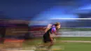 Penyerang RB Leipzig, Yussuf Poulsen melakukan pemanasan selama sesi latihan di stadion Luz di Lisbon (17/8/2020). Leipzig akan bertanding melawan PSG pada semifinal Liga Champions. (David Ramos/Pool via AP)
