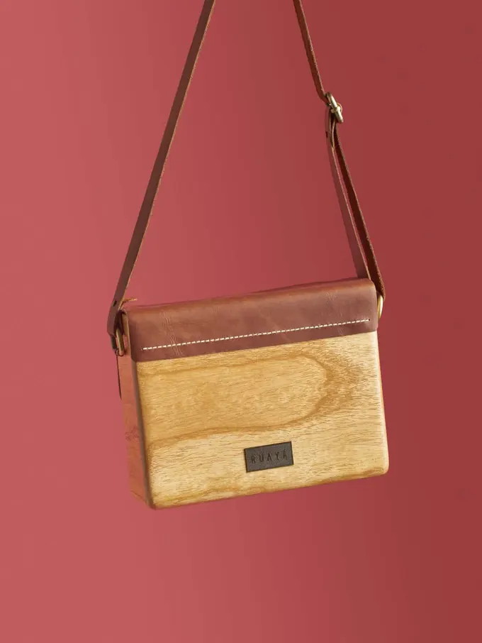 Produk tas kayu Ruaya