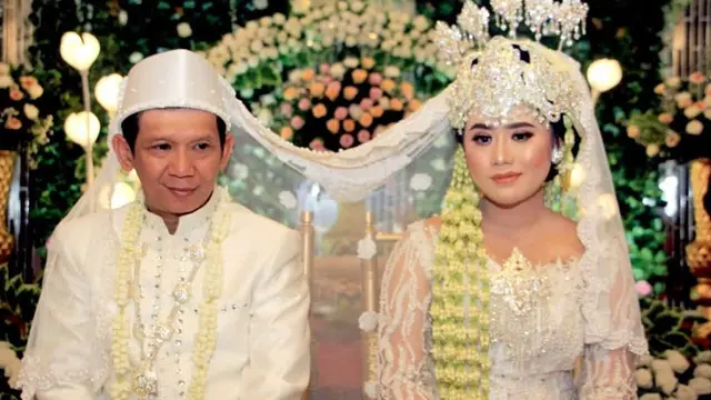 Umumkan Kehamilan, Ini 6 Momen Manis Istri dan Ginanjar yang Beda 32 Tahun