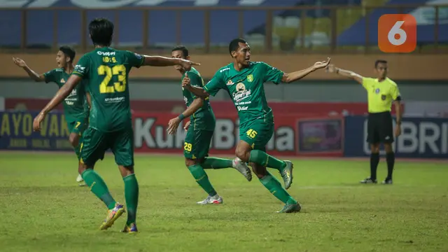 Foto: Menang Tipis 3-2 atas Persebaya, PSIS Semarang Buntuti Bhayangkara FC di Puncak Klasemen Sementara BRI Liga 1