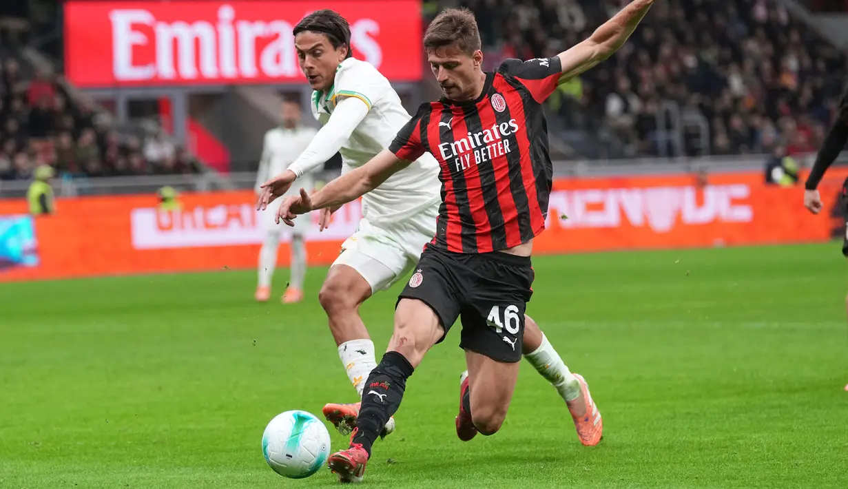 Kekalahan 0-1 dari AC Milan membuat AS Roma turun ke peringkat empat dan membuat persaingan empat besar Liga Italia semakin panas. (AP Photo/Antonio Calanni)