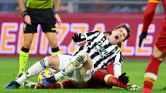 Kompetisi musim 2022/2023 di liga-liga top Eropa serentak telah dibuka dalam dua atau tiga pekan lalu, termasuk di kompetisi Serie A Liga Italia. Klub-klub papan atas Liga Italia pun langsung tancap gas dengan menurunkan pemain-pemain terbaiknya untuk bersaing mendulang poin di pekan-pekan awal kompetisi. Namun 5 pemain berikut nyatanya hatus diparkir terlebih dahulu akibat mengalami cedera yang membutuhkan waktu untuk pemulihan. Siapa saja mereka? Berikut daftar lengkapnya. (AFP/Alberto Pizzoli)