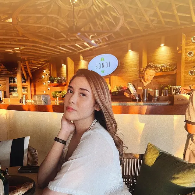 6 Potret Terbaru Artis Andania Suri Sudah Berkeluarga, Menikah di Usia 23 Tahun