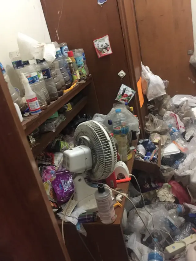 Cewek Ini Kaget Temukan Kamar Teman Kosnya Penuh Sampah, Warganet: Itu Gangguan Kejiwaan