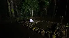 Di makam keramat Sang Hyang Resi Agung konon kerap muncul sosok makhluk gaib yang panjang rambutnya mencapai 7 meter. 