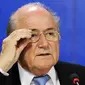 FIFA President Swiss Sepp Blatter attends a news conference after a hearing by the European Parliament Committee on educatation and culture in Brussels, on October 06, 2008. AFP PHOTO/JOHN THYS 