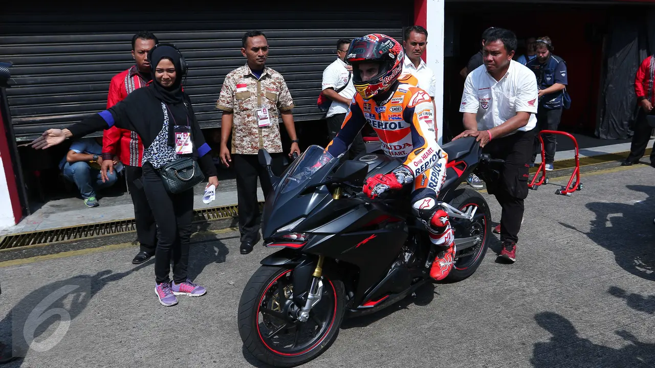 20161025-All-New-Honda-CBR250RR-Jakarta-Marc-Marquez-AY