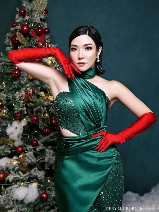 8 Gaya Artis Sambut Hari Natal 2022, Gisella Anastasia hingga Anneth Delicia