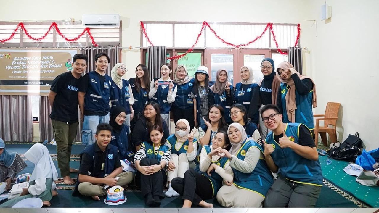 Tak sedikit dari para netizen yang ikut menyampaikan doa di momen ulang tahunnya yang ke-24.<br>