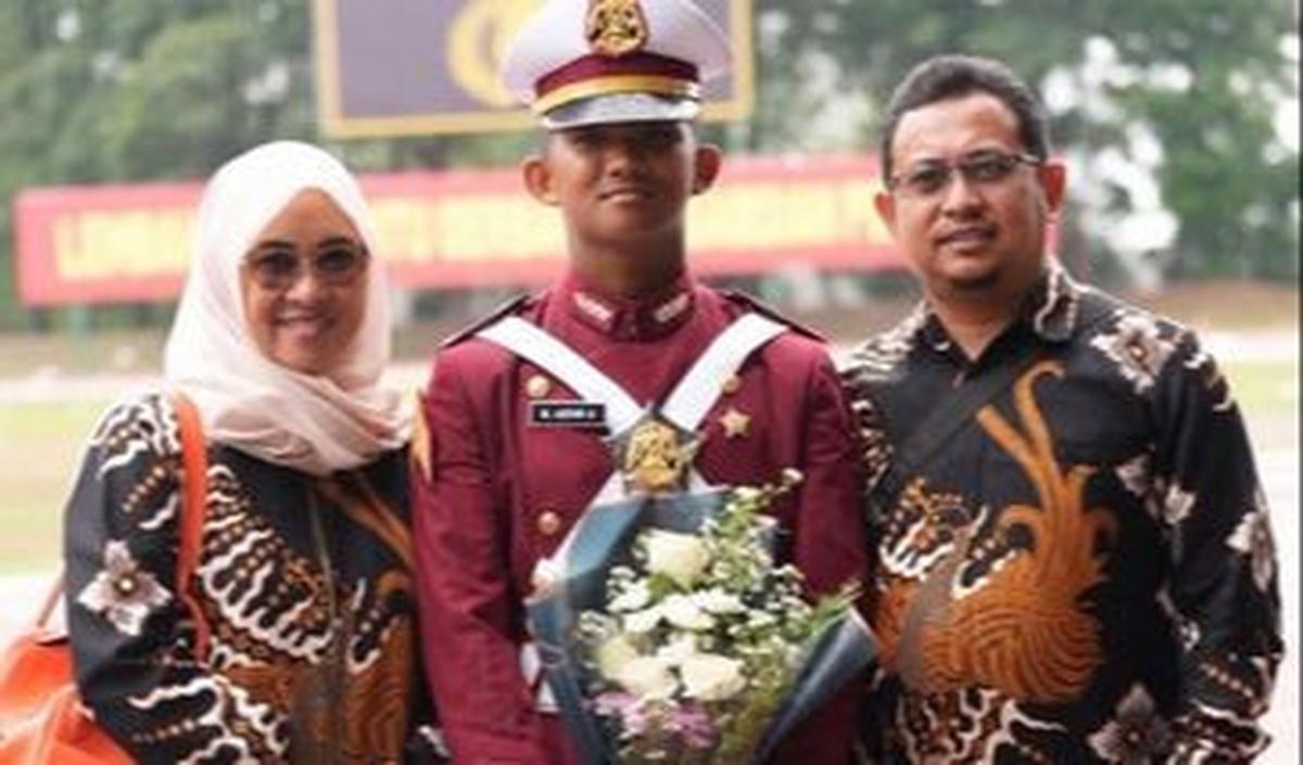 "Begini kalau kangen sama semata wayang. Sehat di sana anakku," tulis akun @nunik.denta (15/3/2024)