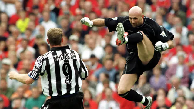 Foto: Deretan Pemain Termahal Prancis yang Pernah Didatangkan Manchester United, mulai Fabien Barthez hingga Paul Pogba