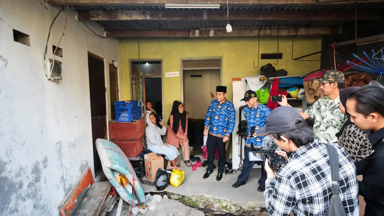 longsor jalan sukajadi