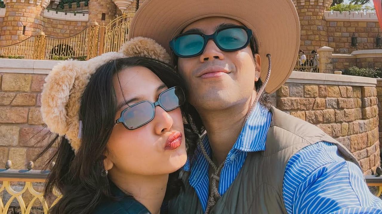 5 Potret Romantis Vidi Aldiano dan Sheila Dara di Berbagai Momen, Bikin Baper Penggemar