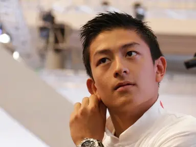 Jurnalis F1 senior asal Inggris, Joe Saward, menunjuk Rio Haryanto sebagai pebalap yang paling berpeluang merebut kursi kedua Sauber untuk F1 2017. Tapi Rio Haryanto harus bersaing juga dengan tiga pebalap berikut ini. (Bola.com/Arief Bagus)