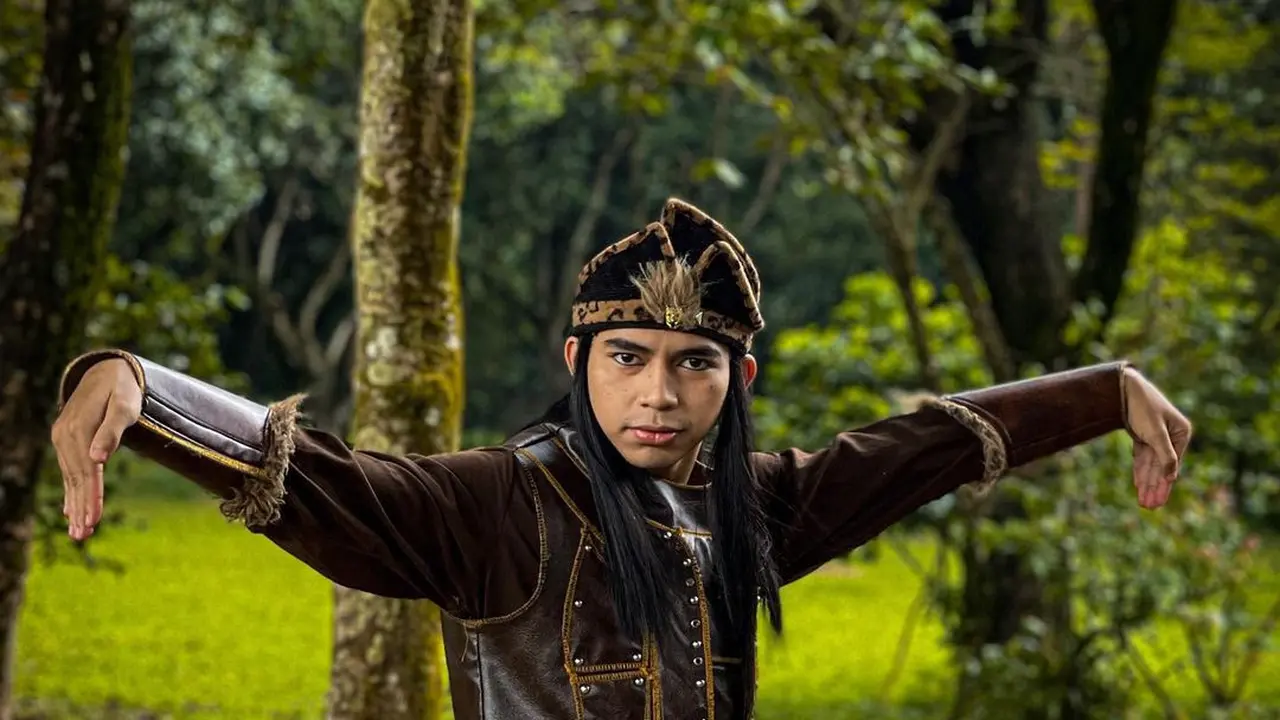 Main Drama Kolosal, Ini 7 Potret Dimas Ahmad saat Jadi Pendekar